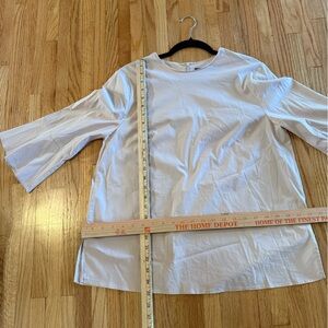 Zara Women's 3/4 Sleeve Top in Cream/Peach Color. Size L.